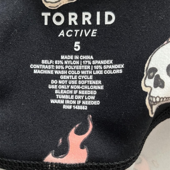 TORRID- Performance Core Mesh Side Inserts Active Leggings - Size: 5x - Picture 7 of 14